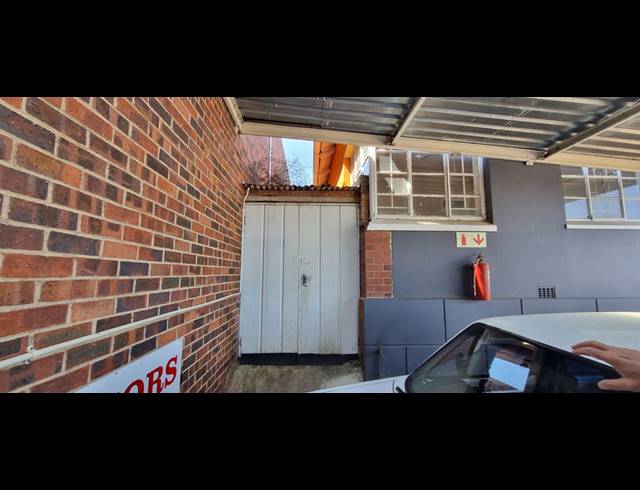 200M² OFFICE TO LET IN KRUGERSDORP CENTRAL